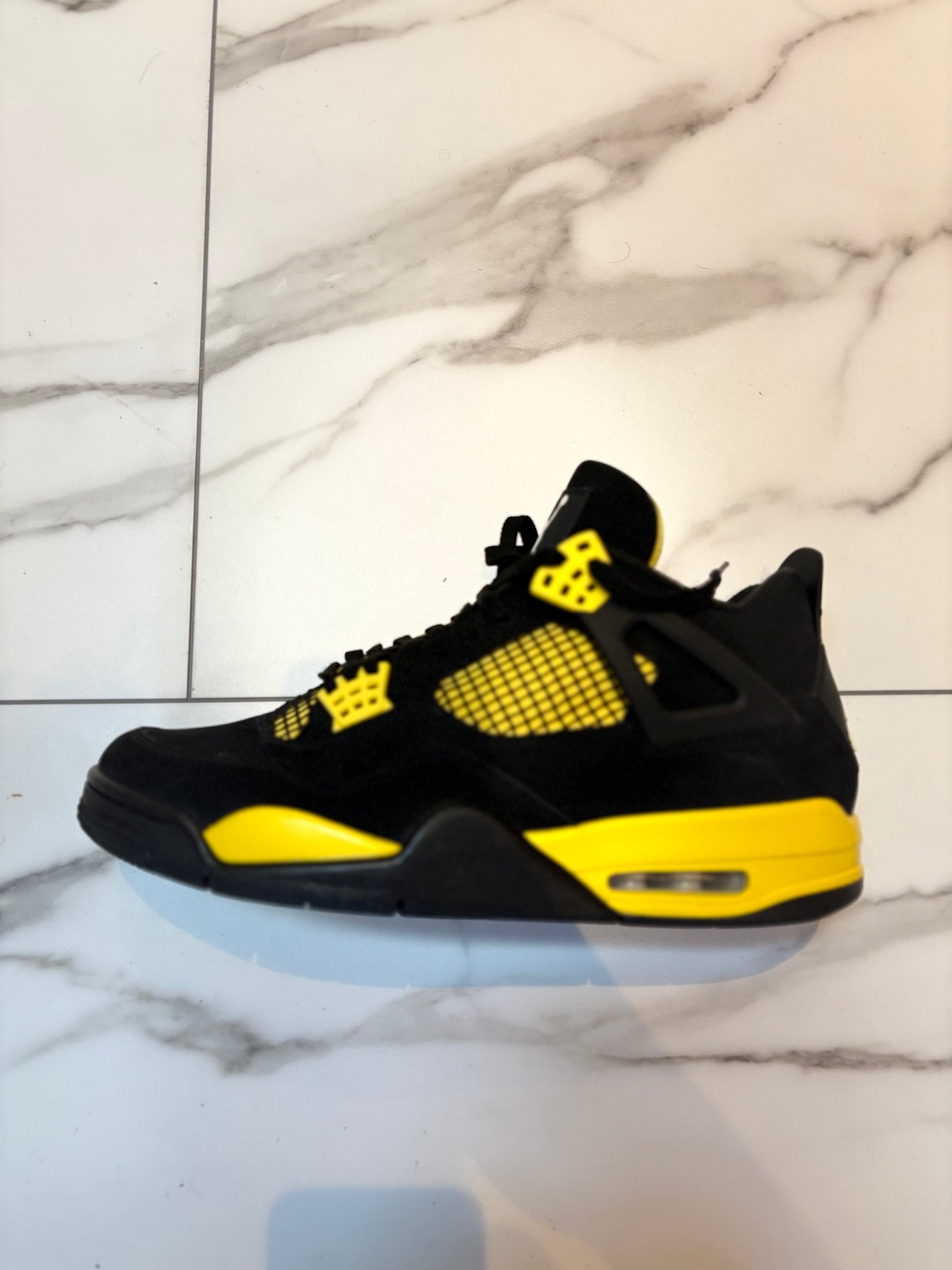 Jordan 4 thunder