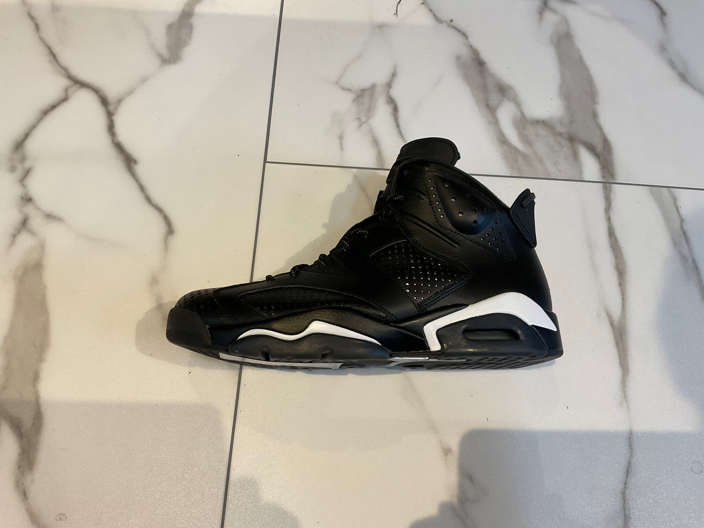 Jordan 6 black cat