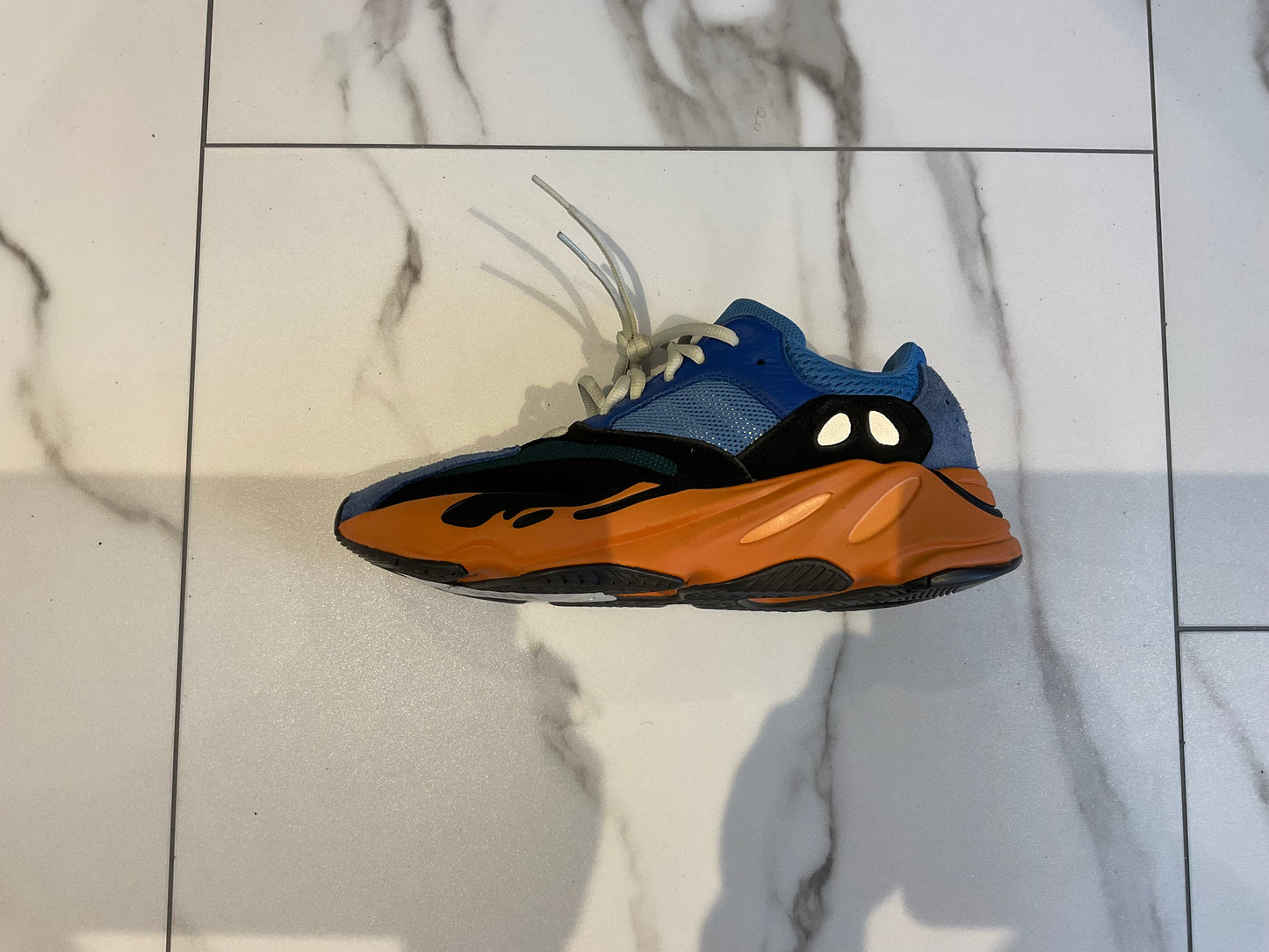Yeezy 700 bright blue used no box