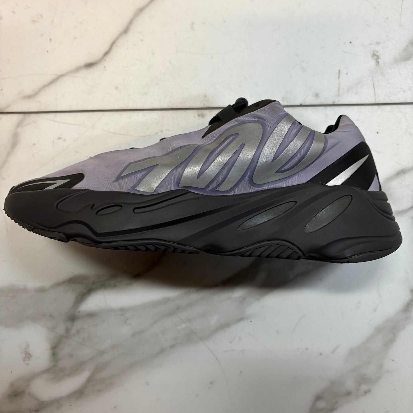 Yeezy boost 700