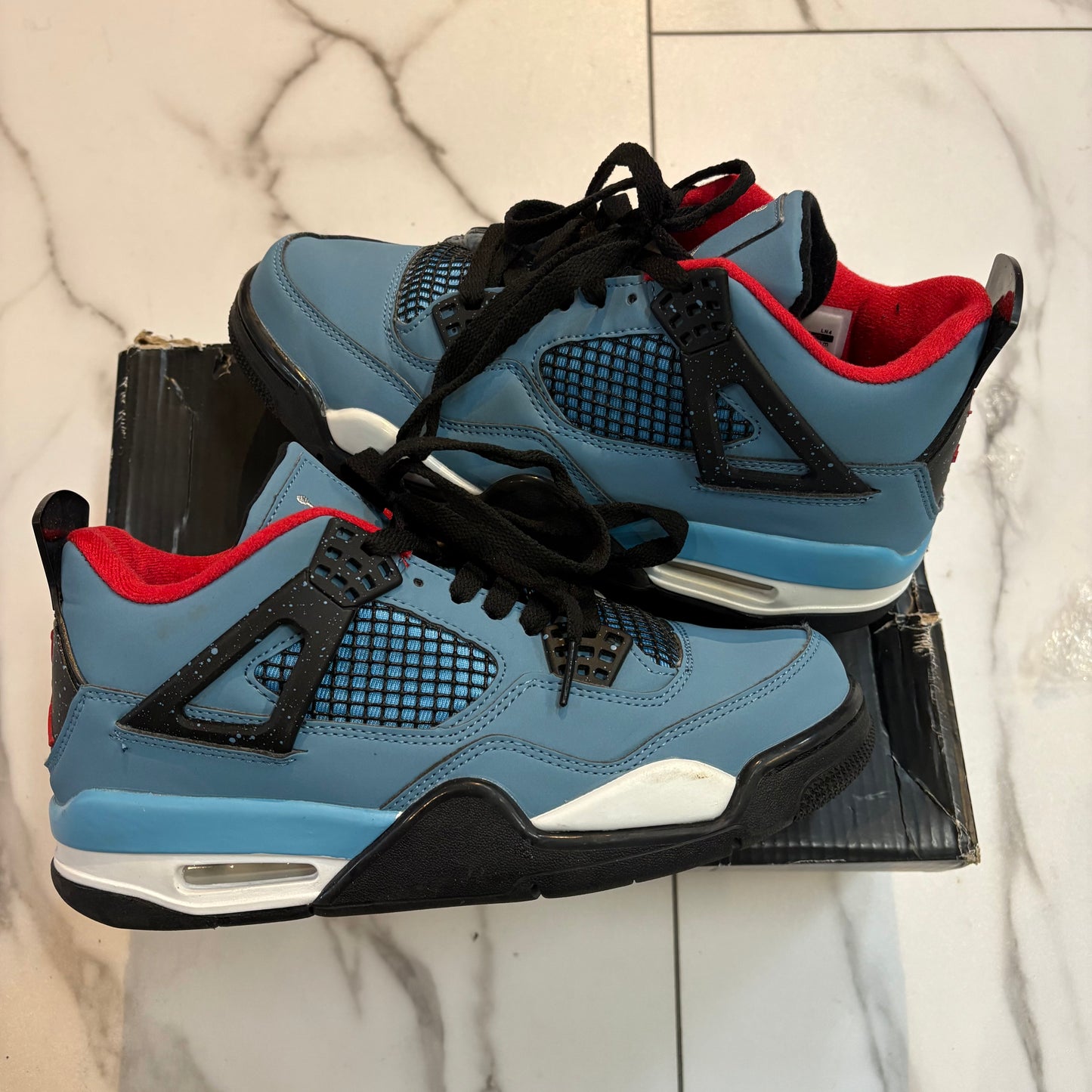 Jordan 4 x Travis Scott cactus jack