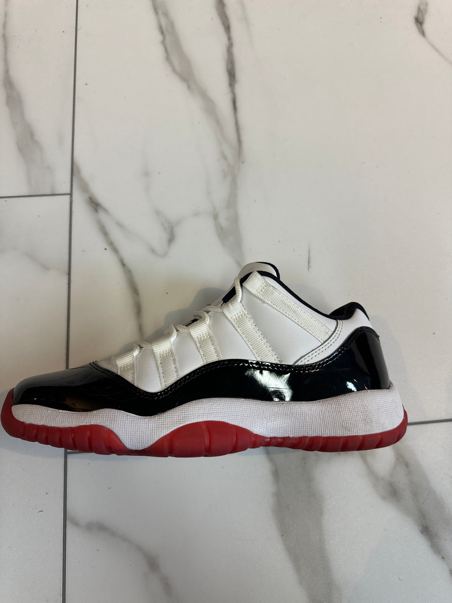Jordan 11 low dark concord used