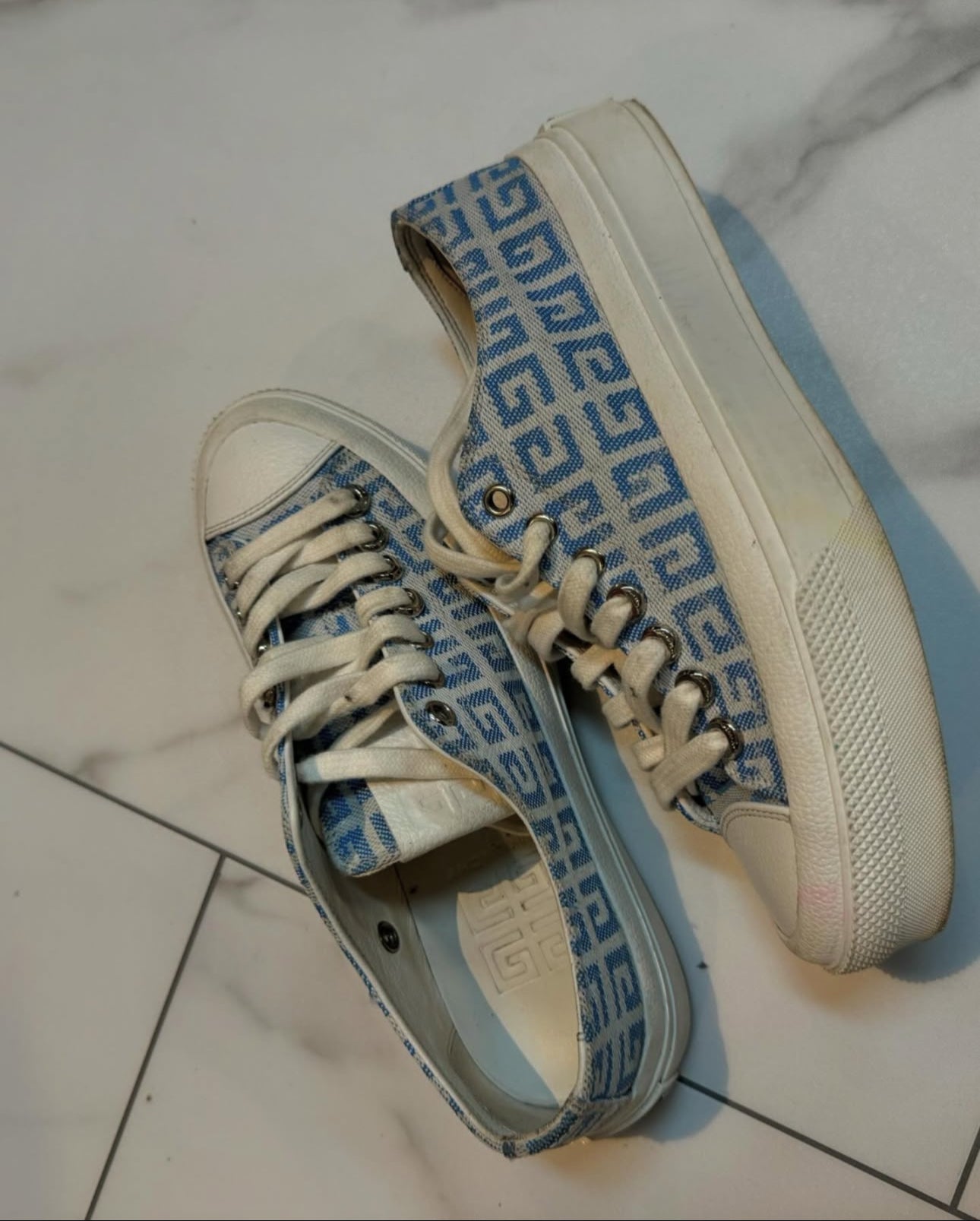 Givenchey used shoes no box